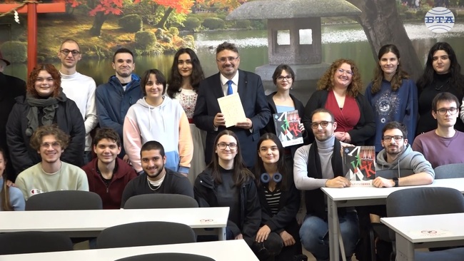 Броят на списание ЛИК на японски език бе представен пред студенти от специалност „Японистика“ на СУ „Св. Климент Охридски“