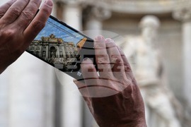 Italy Trevi Fountain