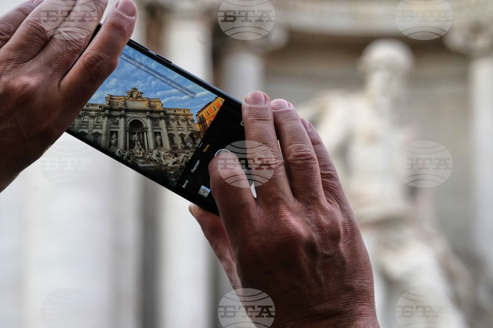 Italy Trevi Fountain