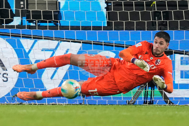 Болоня ще се изправи срещу Наполи във финала за Суперкупата на Италия по футбол