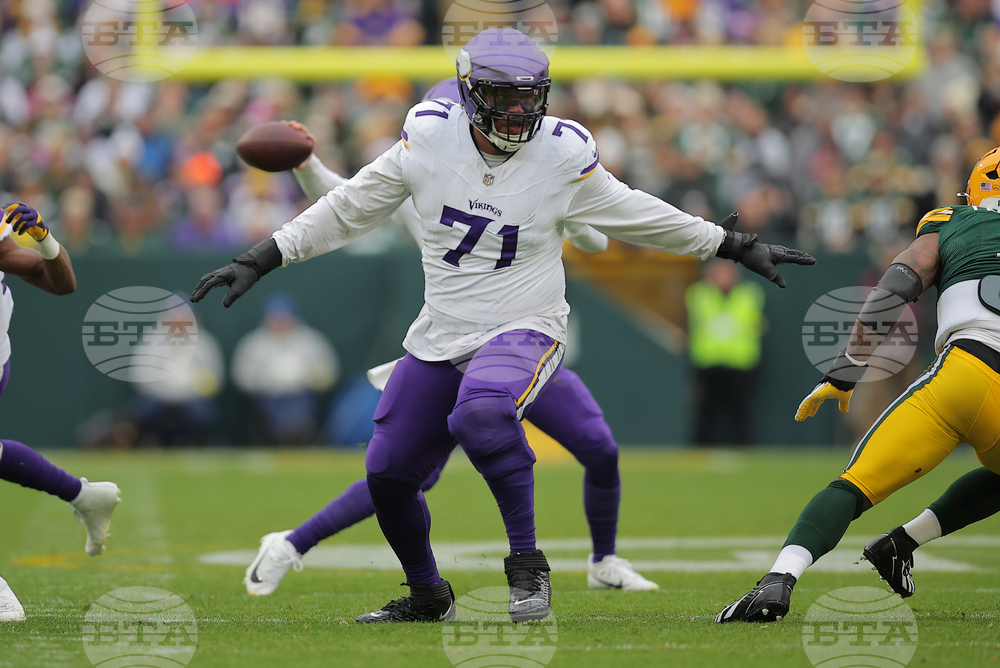 Vikings Darrisaw Football