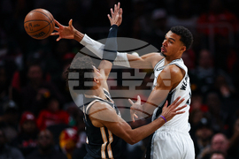 Spurs Hawks Basketball