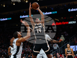 Spurs Hawks Basketball