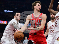 Bulls Cavaliers Basketball