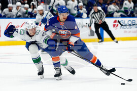 Canucks Islanders Hockey