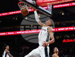 Spurs Hawks Basketball