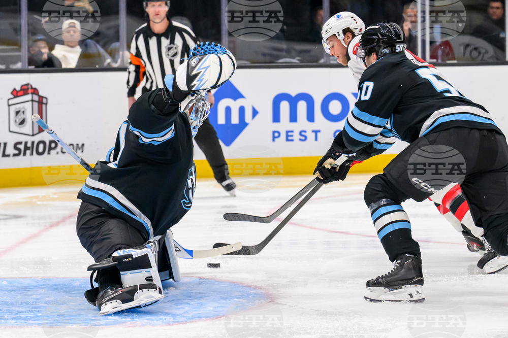 Devils Mammoth Hockey