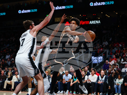 Spurs Hawks Basketball