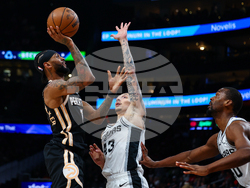 Spurs Hawks Basketball