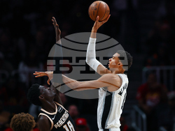 Spurs Hawks Basketball