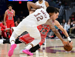 Bulls Cavaliers Basketball