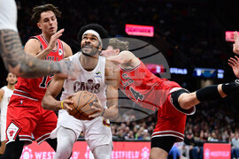 Bulls Cavaliers Basketball
