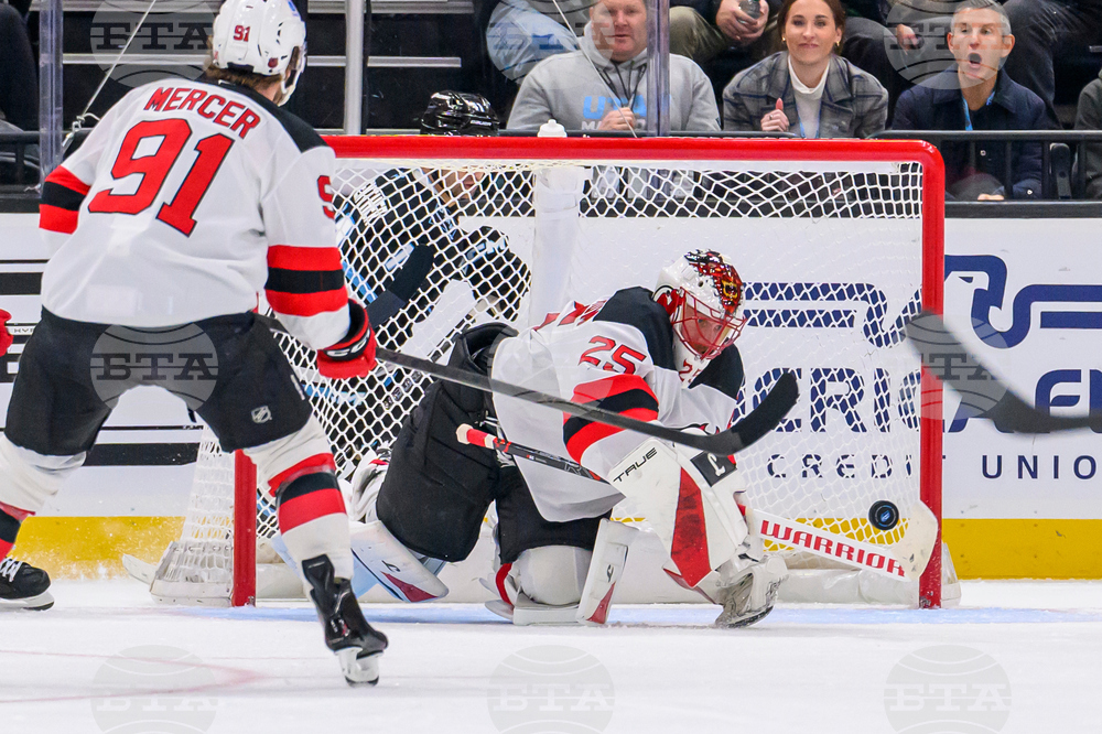 Devils Mammoth Hockey