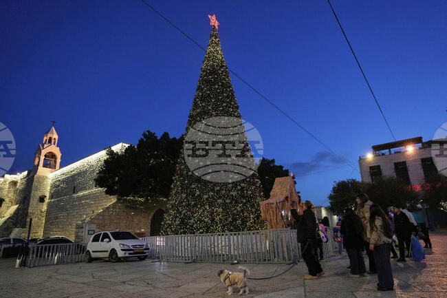 Israel Palestinians Christmas Choir