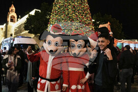 Israel Palestinians Christmas Choir