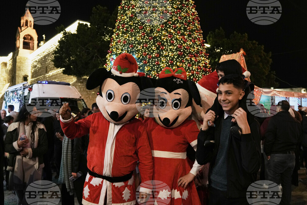 Israel Palestinians Christmas Choir