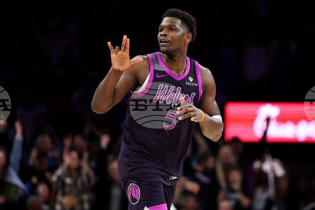 Антъни Едуардс отбеляза 26 точки и спечели 12 борби за успеха над Минесота срещу Оклахома Сити в среща от редовния сезон на Националната баскетболна асоциация