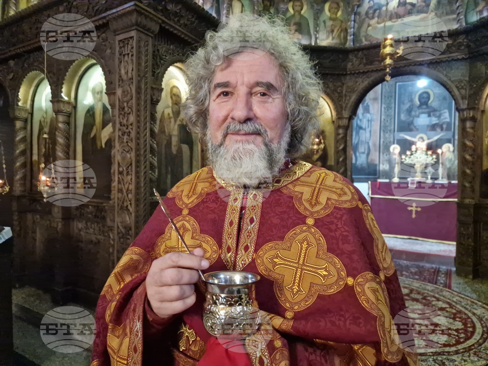 Да носим Бог в сърцето си, призова на Игнажден архиерейският наместник на Търговищка духовна околия отец Славчо Проданов