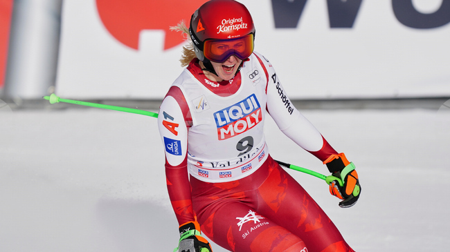 Корнелия Хютер спечели спускането във Вал Д'Изер, Линди Вон отново се качи на подиума 