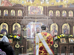 Сливен - храм „Св. Петка“ - празнична литургия