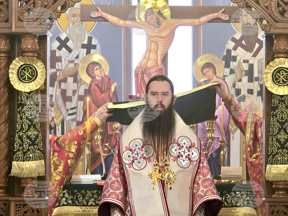 Сливен - храм „Св. Петка“ - празнична литургия