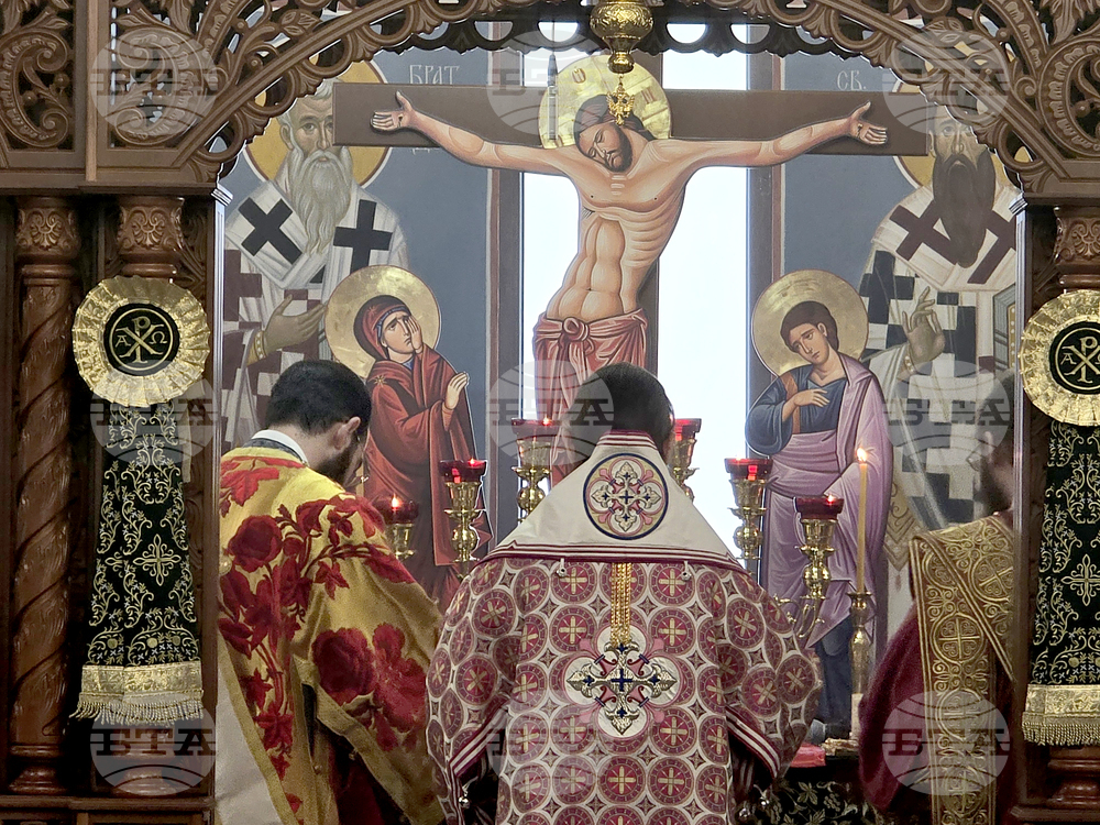 Сливен - храм „Св. Петка“ - празнична литургия