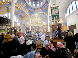 Сливен - храм „Св. Петка“ - празнична литургия