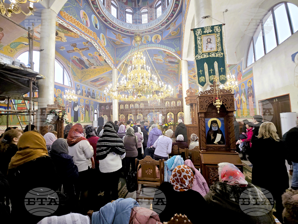 Сливен - храм „Св. Петка“ - празнична литургия