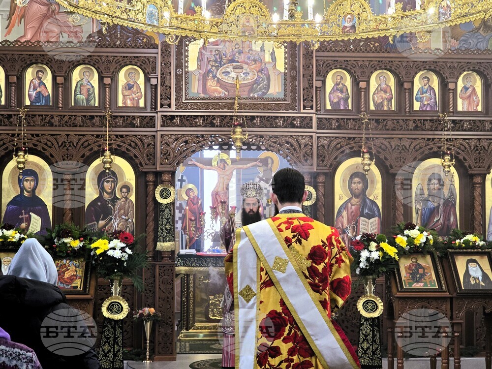 На Игнажден митрополит Арсений отслужи празнична света литургия в храм „Св. Петка“ в Сливен