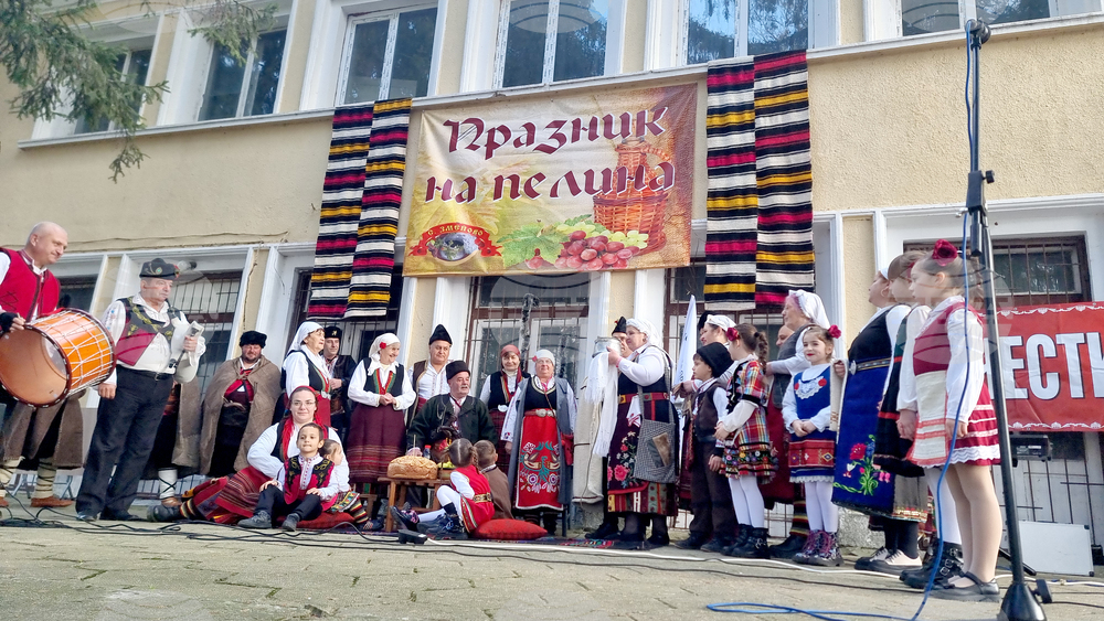 Село Змейово - празник на пелина