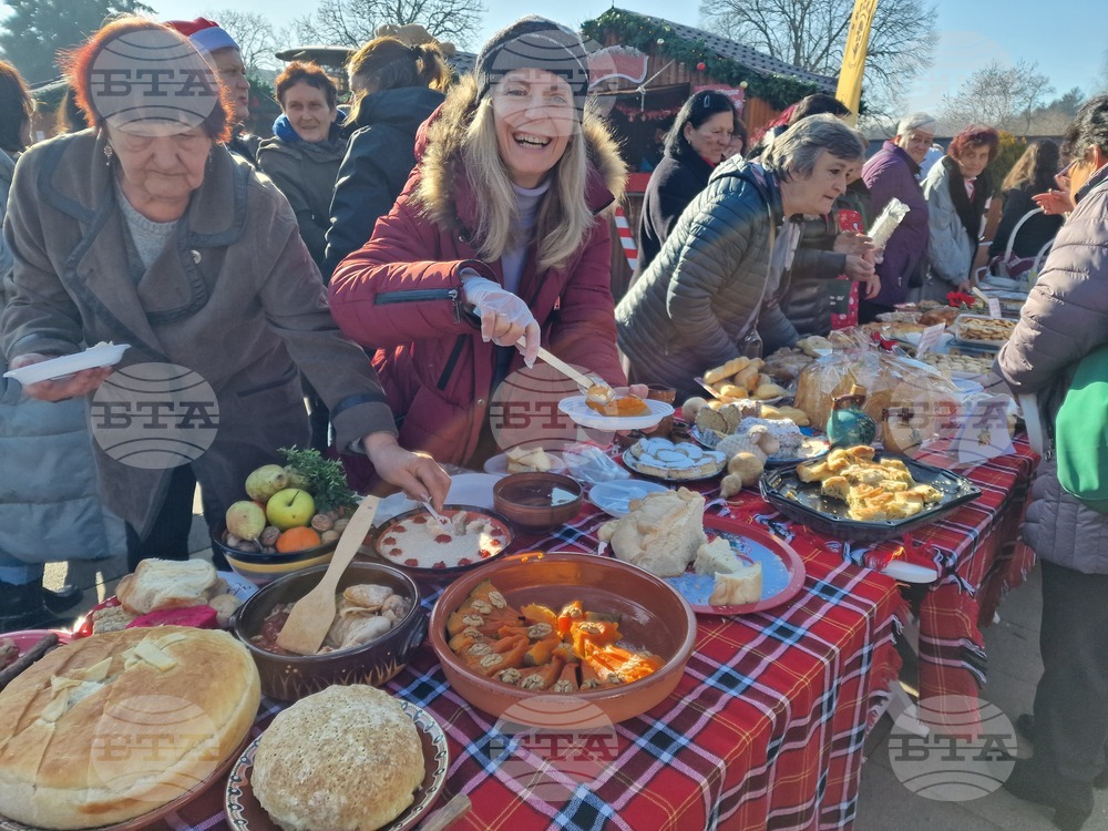 Над 30 читалища от област Перник се включиха в четиричасов коледен концерт