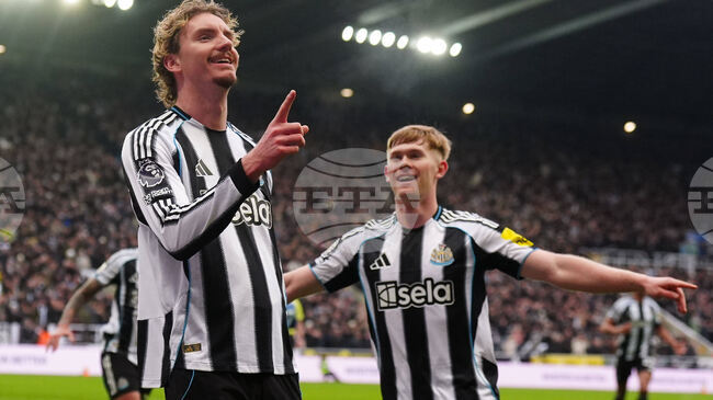 Нюкасъл пропиля два гола на Ник Волтемаде и стигна само до точка срещу Челси