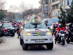 Пловдив - мото обиколка - подаръци - деца