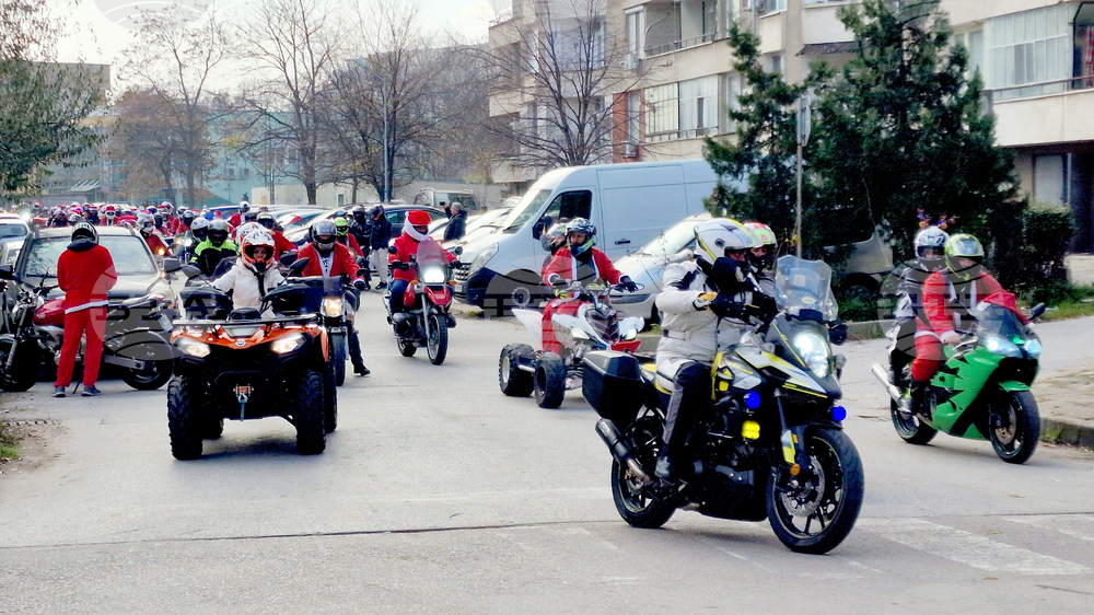 Пловдив - мото обиколка - подаръци - деца