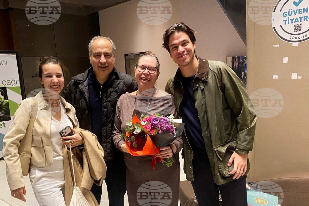 Турция - „Мъртви души“ - театър