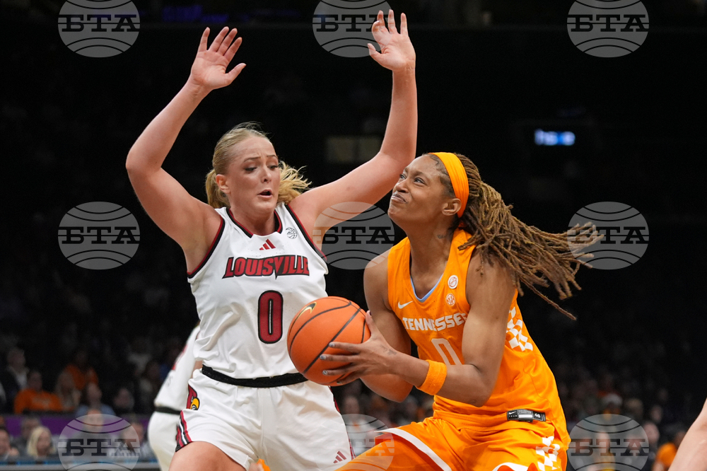 Tennessee Louisville Basketball