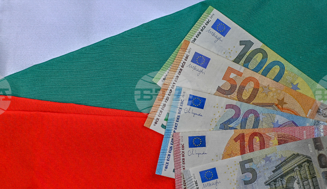 No Cases of Unlawful Currency Exchange Fees Have Been Identified