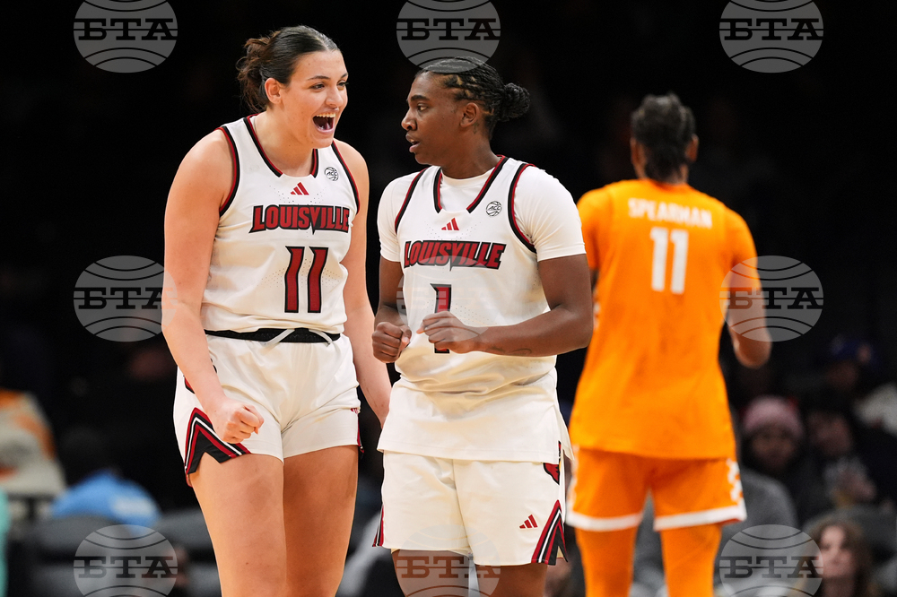 Tennessee Louisville Basketball