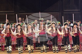 Добрич - Представителна фолклорна танцова студия „Добруджа" - коледен концерт