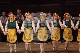 Добрич - Представителна фолклорна танцова студия „Добруджа" - коледен концерт