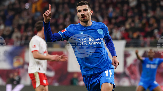 Голове в края на двете полувремена донесоха победата на Байер Леверкузен над РБ Лайпциг