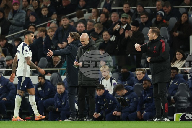 Ромеро е обвинен от Футболната асоциация за поведението му след изгонването му срещу Ливърпул