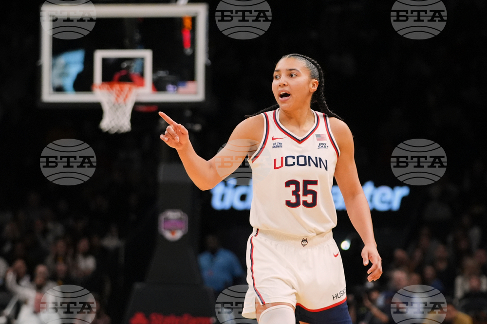 Iowa UConn Basketball