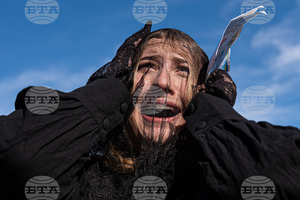 APTOPIX Penny Funeral