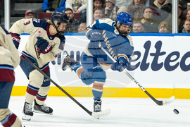 PWHL Victoire Goldeneyes Hockey
