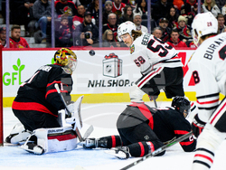 Blackhawks Senators Hockey