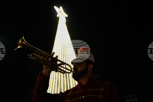 Lebanon Christmas Holiday Lights