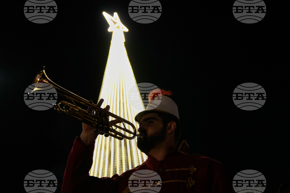 Lebanon Christmas Holiday Lights