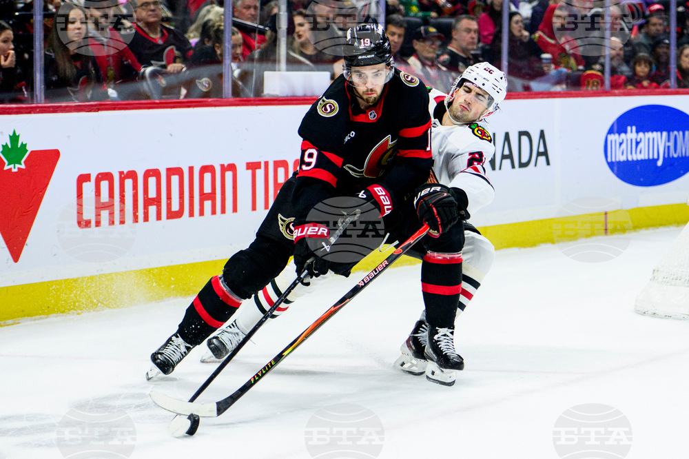 Blackhawks Senators Hockey