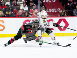 Blackhawks Senators Hockey